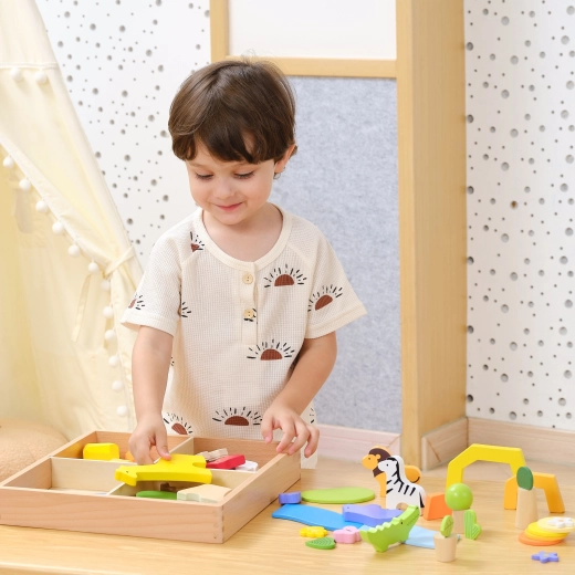 Praktische Holzbox mit Fächern