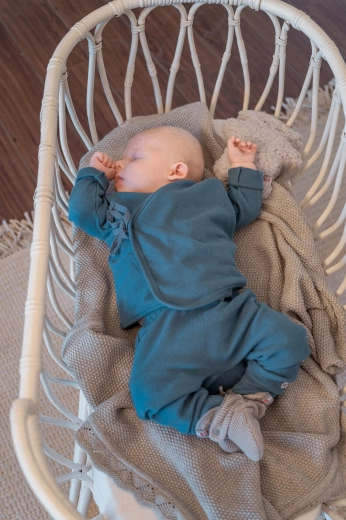 Praktische Größe fürs Babybett und den Kinderwagen