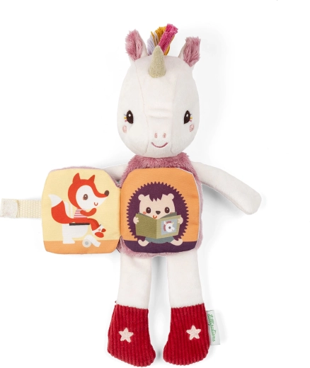 Stoffbüchlein mit Geschichte am Bauch