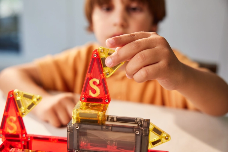 Cleverclixx magnetischer Bausatz Mini Tiles Nikolaus – 30 Stück
