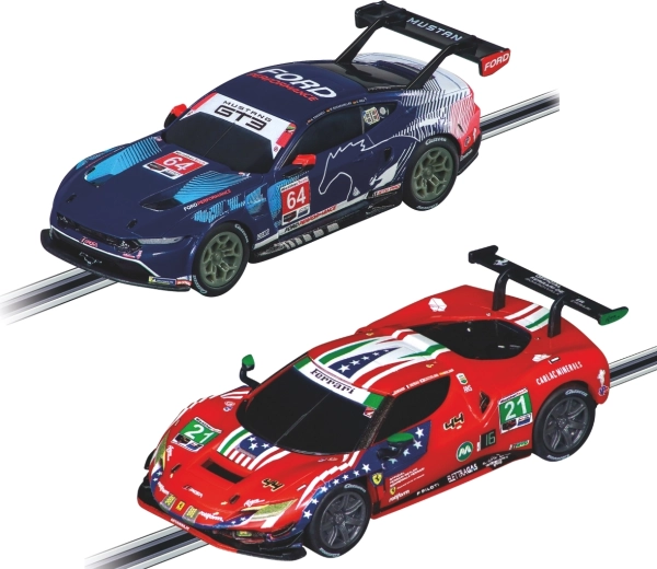 Zwei lizenzierte GT3-Fahrzeuge