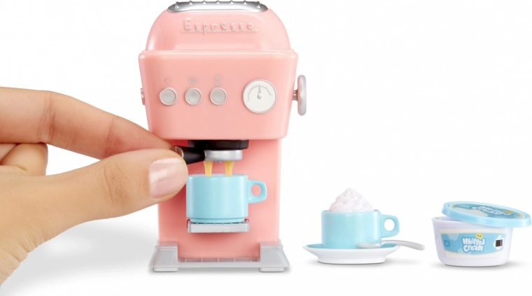 Realistisches „Brühen“ von Mini-Kaffee