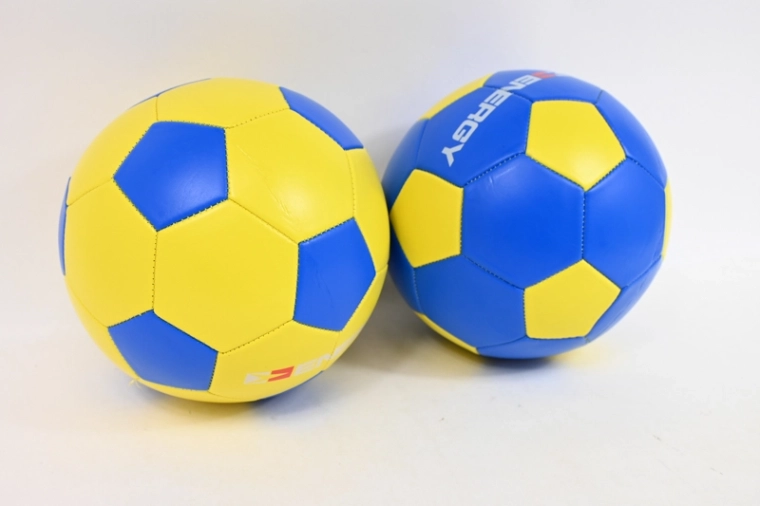 Gelb-blauer Fußball