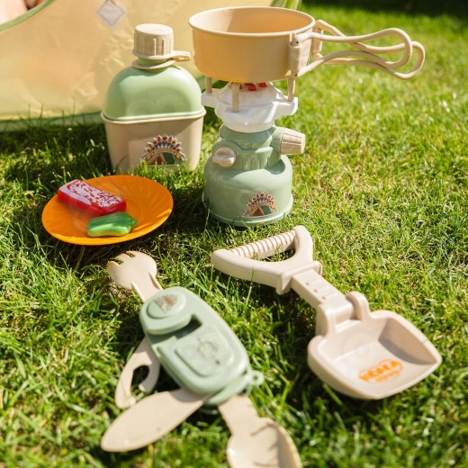 Campingausrüstung für realistisches Spielen