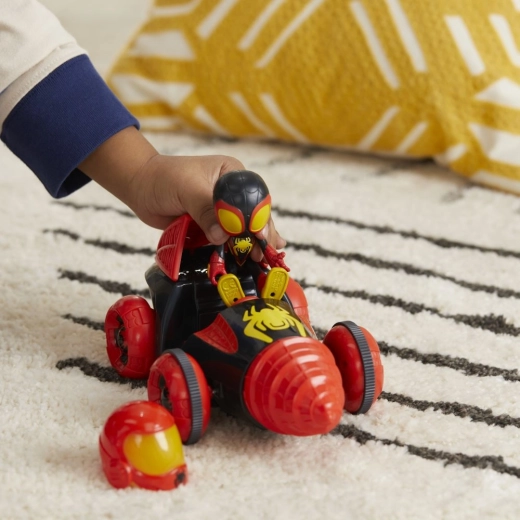 Figur und Fahrzeug für heldenhafte Missionen