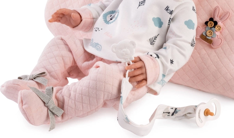 Ausstattung für kleine Fürsorgerinnen