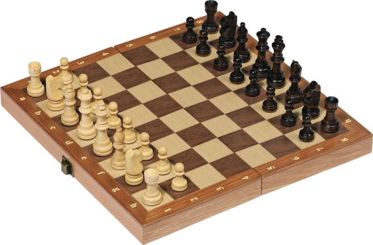 Schach im klappbaren Holzkoffer
