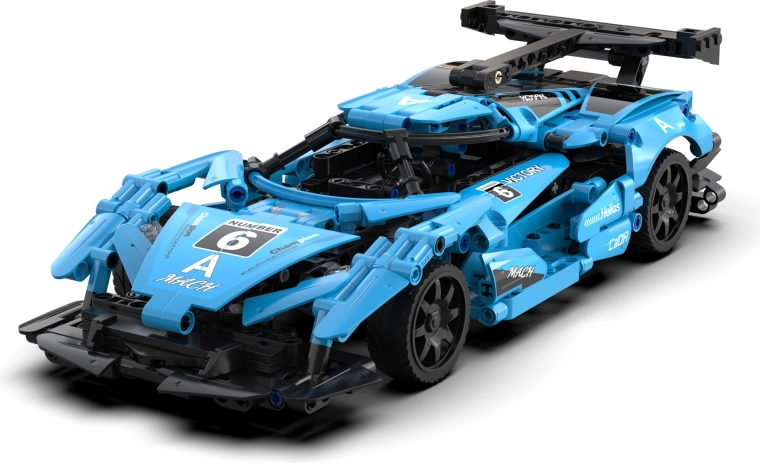 Realistische Details und LED-Beleuchtung