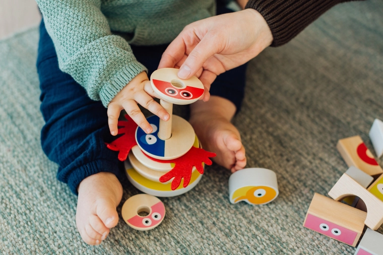 Robustes Holz und verspieltes Babblarna-Design