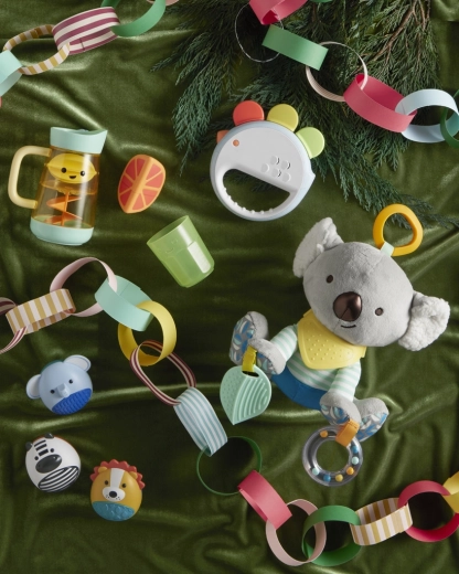 Einfaches Befestigen am Kinderwagen und an der Babyschale