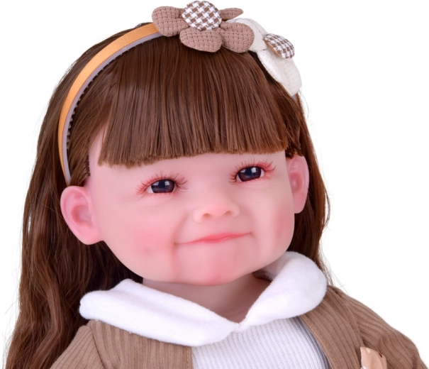 Realistisches Aussehen und niedliches Lächeln