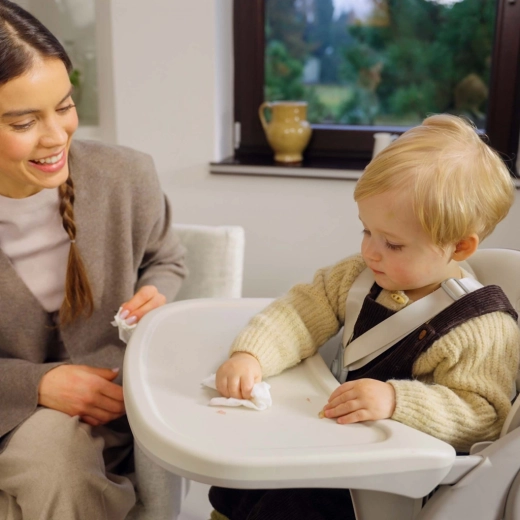 Abnehmbares Tablett und einfache Pflege