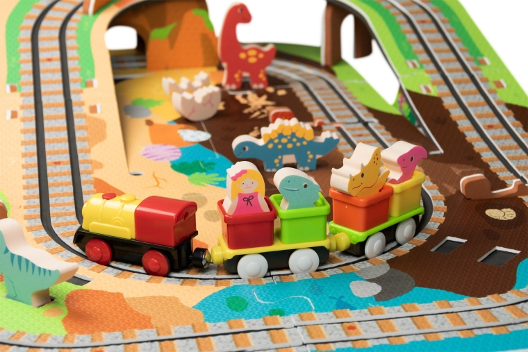 Batteriebetriebene Lokomotive mit Waggons