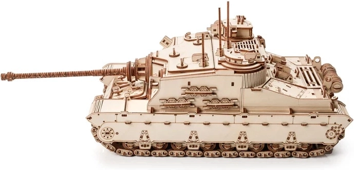 Realistisches Modell des Panzers Tortoise