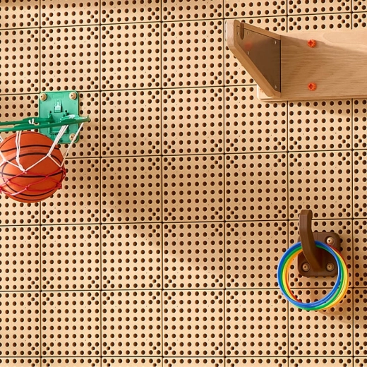 Modulare Spielwand mit Zubehör
