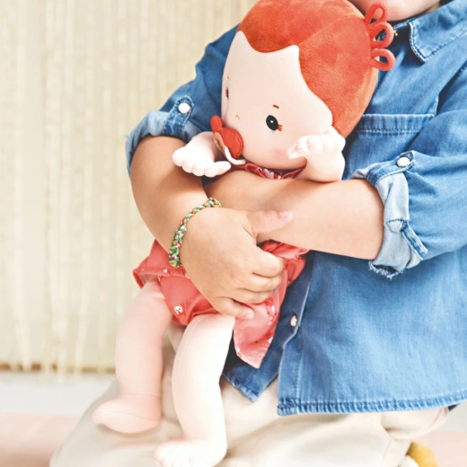Weiche Puppe zum Kuscheln