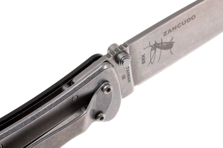 Zuverlässiger Frame Lock und Einhandöffnung