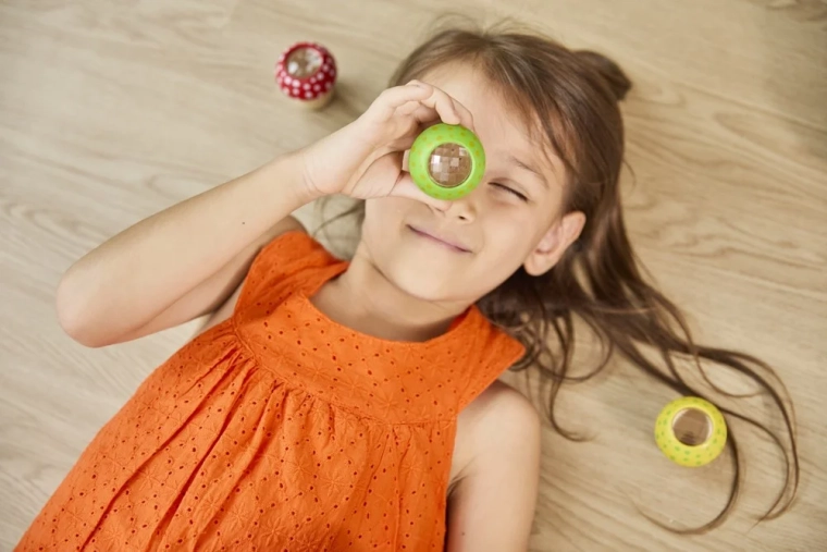 Leicht zu halten und zu spielen für Kinder ab 18 Monaten