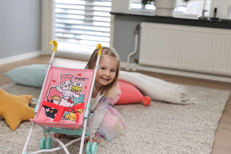 Hello-Kitty-Motiv, das Kinder lieben
