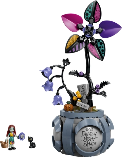 Fantasievolle Dekoration mit Blumen