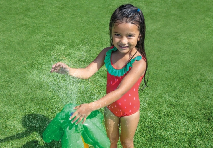 Erfrischung dank Sprühdusche in der Palme
