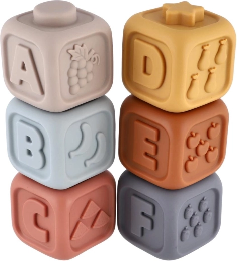 Weiche Bausteine mit Buchstaben, Zahlen und Reliefs