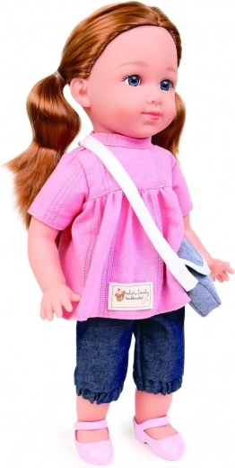 Spricht und singt beim Drücken des Bauches