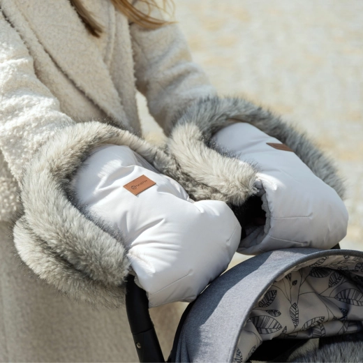 Zwei separate Handmuffs für jeden Kinderwagen