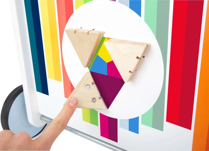 Spielerisches Erkennen von Farben und Formen
