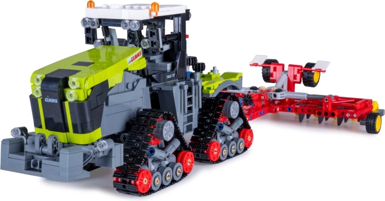 CaDA Claas Xerion 5000 Trac TS Bausatz 1:32