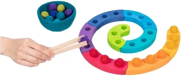 Farben sortieren mit der Zange