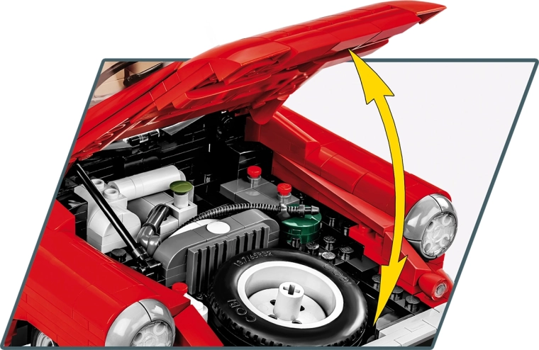 Zu öffnende Motorhaube und detaillierter Motor