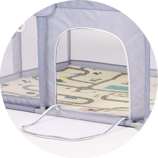 Praktische Reißverschlusstür für selbstständigen Einstieg