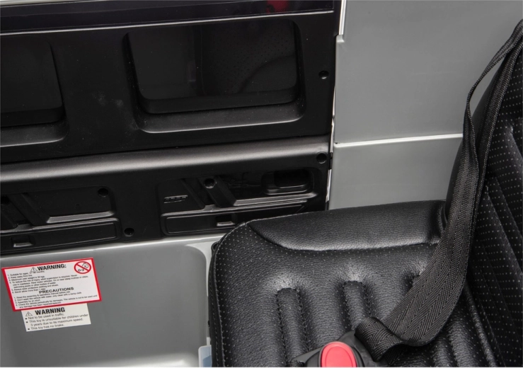 Bequemer Sitz mit Sicherheitsgurt