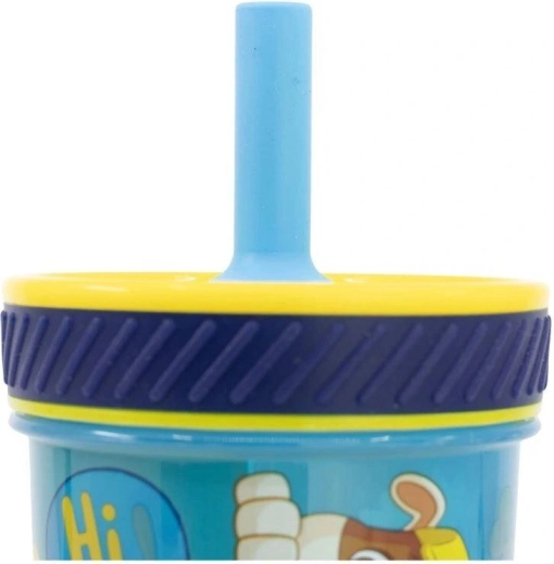 Bequemes Trinken durch Strohhalm