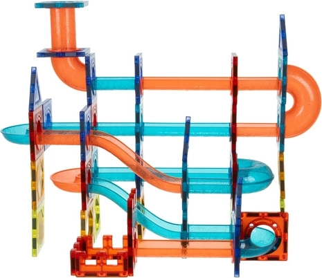 Kreative 3D-Bauten und flüssige Murmelfahrt