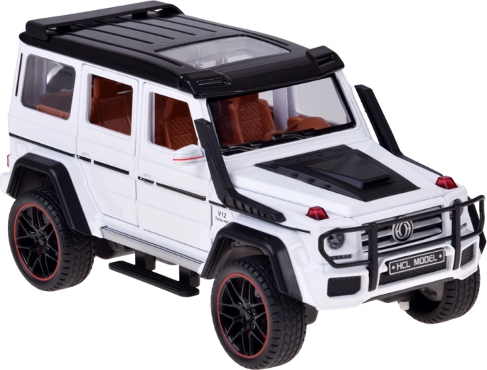Metallkarosserie im Offroad-Stil