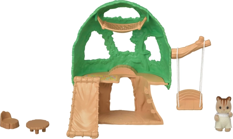 Kindergarten-Kletterbaum mit Baby-Haselnuss-Eichhörnchen