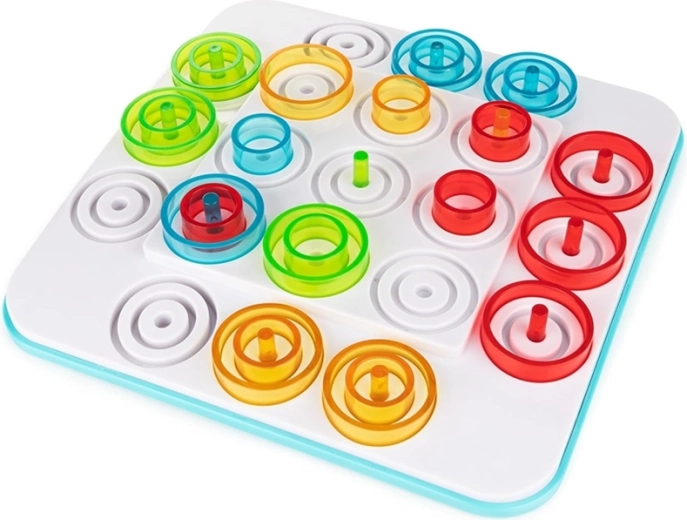 Kompaktes Spielbrett und schnelle Partien