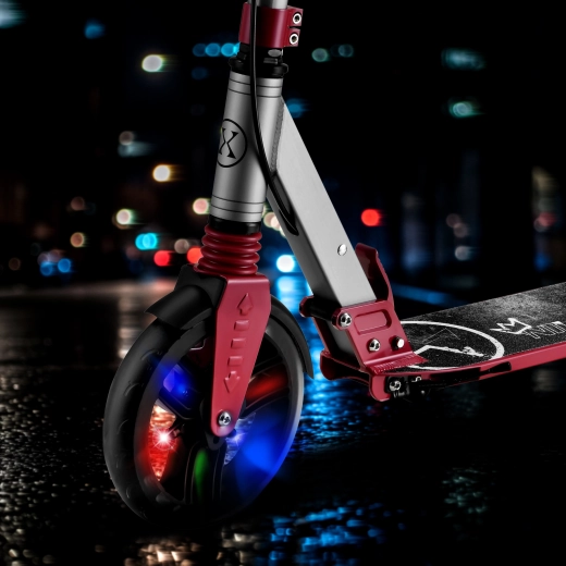 200-mm-LED-Räder und geschmeidige Fahrt mit ABEC 7