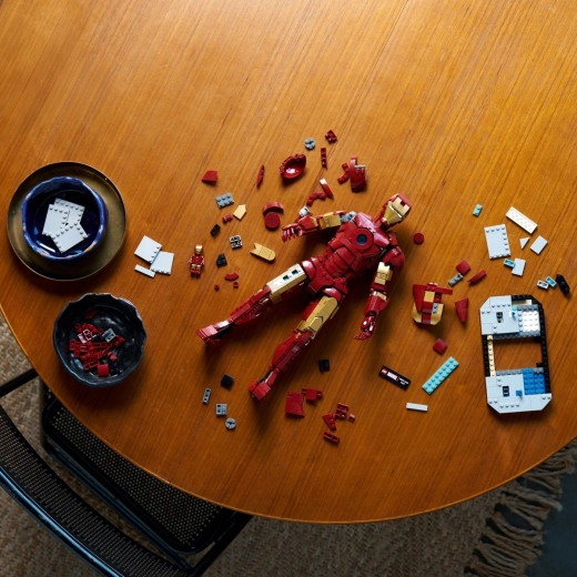 Bewegliche Sammlerfigur