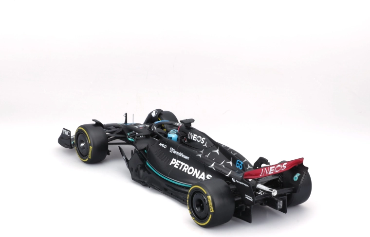 Metallkonstruktion und realistische Aerodynamik