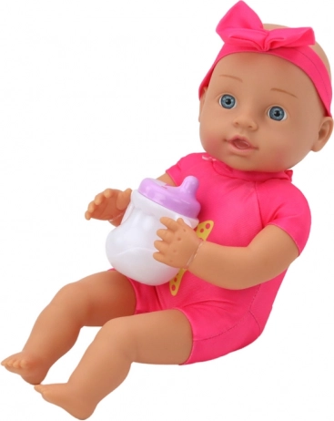 Süße Puppe in Rosa
