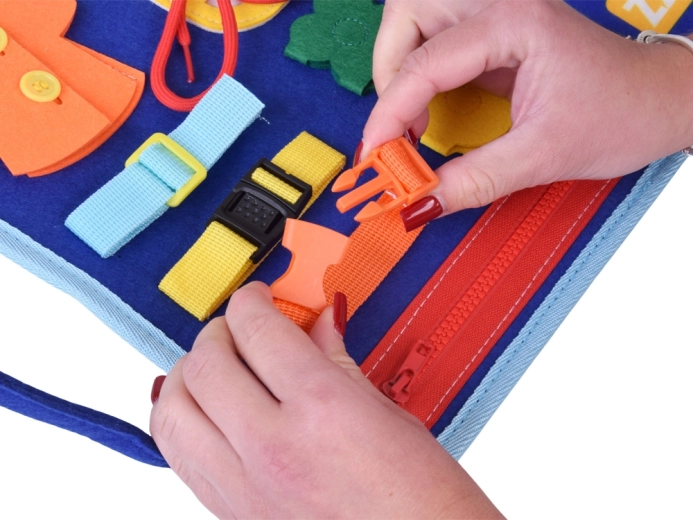 Fördert Feinmotorik und Selbstständigkeit