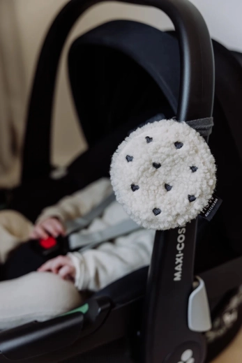 Einfaches Befestigen an Kinderwagen, Autositz und Babybett