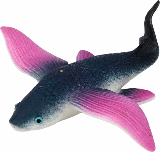 Realistische Details und markante Flossen