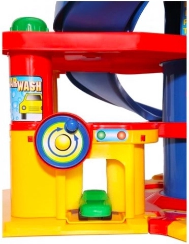 Waschanlage, Aufzug, Hubschrauberlandeplatz und weitere Spielelemente