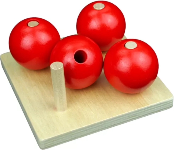 Einfaches Holzspielzeug für das tägliche Spielen