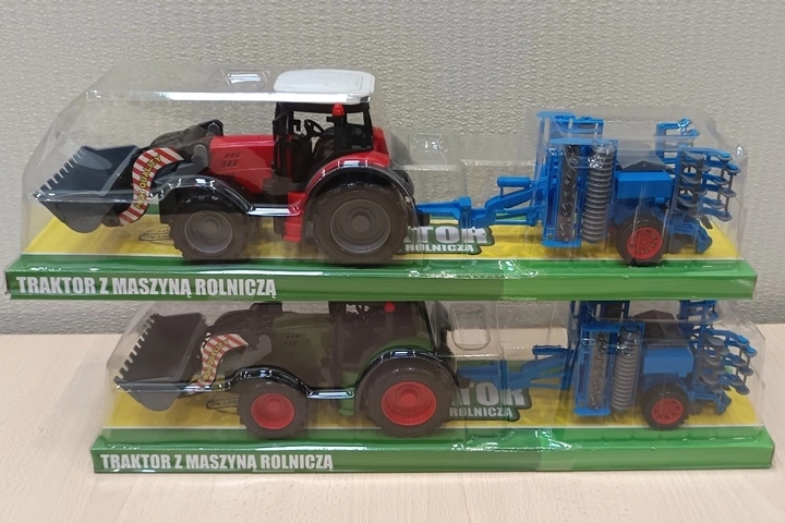 Gazelo Traktor mit landwirtschaftlicher Maschine