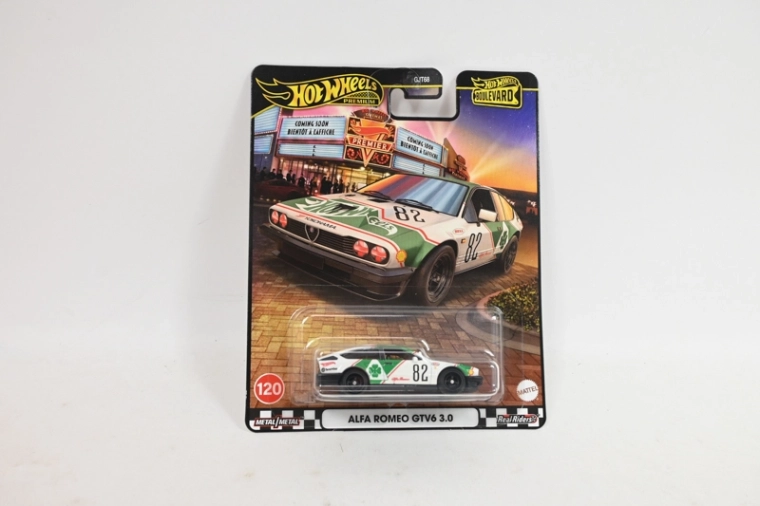 Hot Wheels Premium Alfa Romeo GTV6 3.0 Sammlermodell